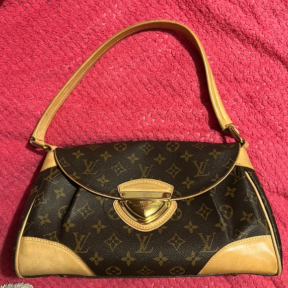 Authentic Louis Vuitton Monogram Beverly MM Bag - Picture 8 of 15